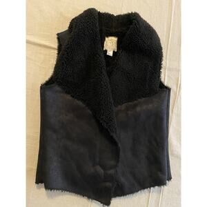 Canyon River Blues Womens Vest Size L / XL Black Faux Suede Faux Fur Lined Vest